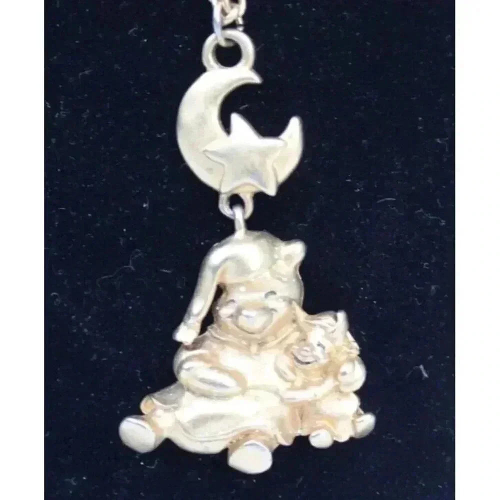 Vintage Disney Pendant Necklace Winnie the Pooh GOLD TONE Nighttime Sleeping PJs